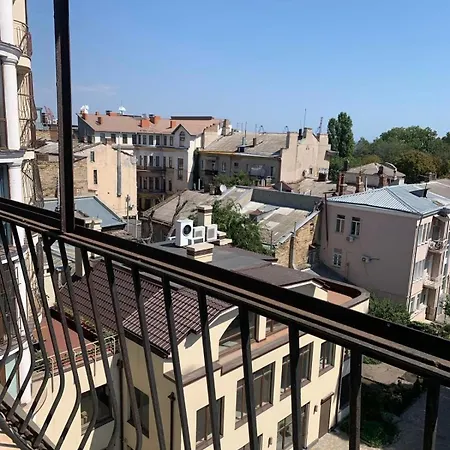 Apartamento центр канатна